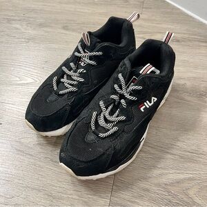 FILA WOMEN’S RAY TRACER TRAINERS